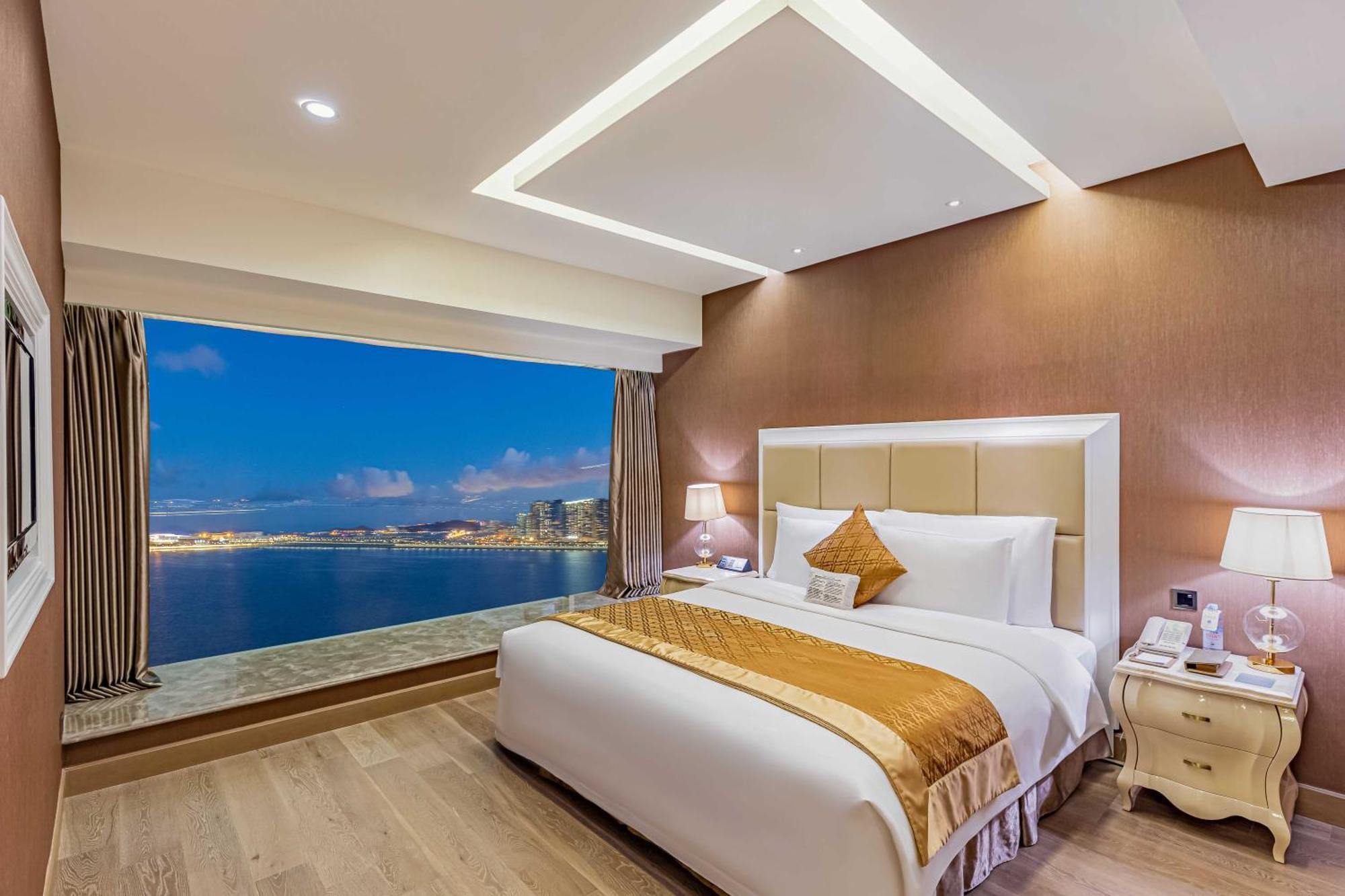Grand Bay Hotel Чжухай Экстерьер фото