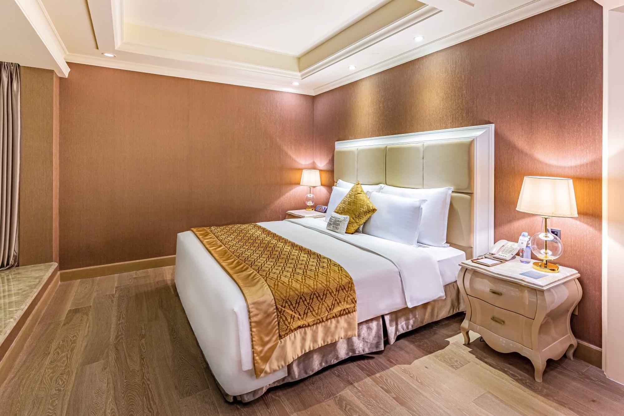 Grand Bay Hotel Чжухай Экстерьер фото