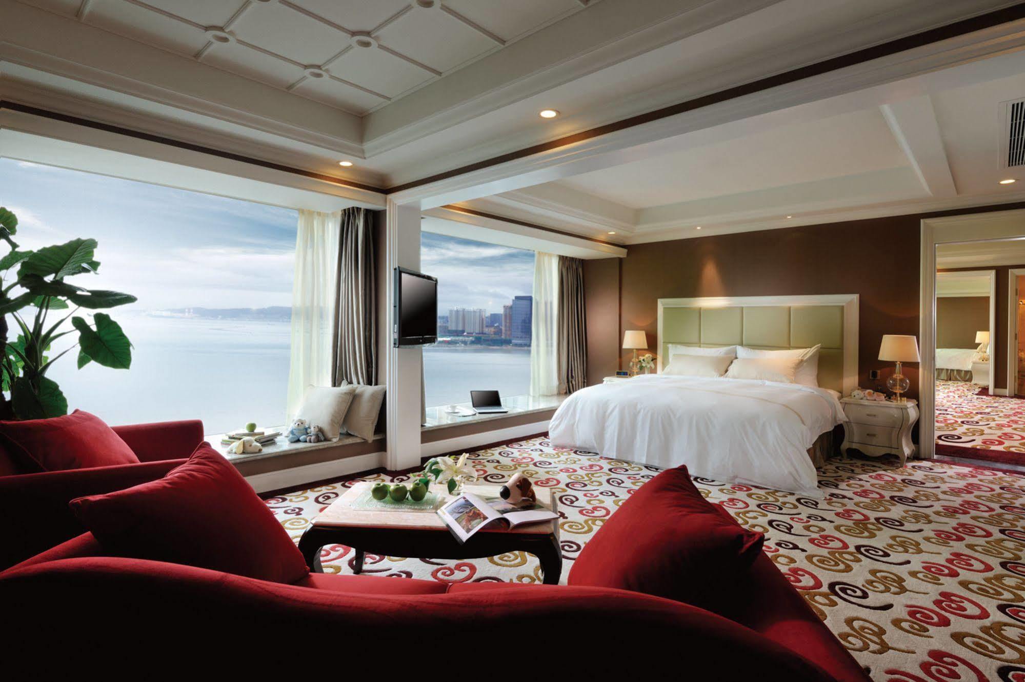Grand Bay Hotel Чжухай Экстерьер фото