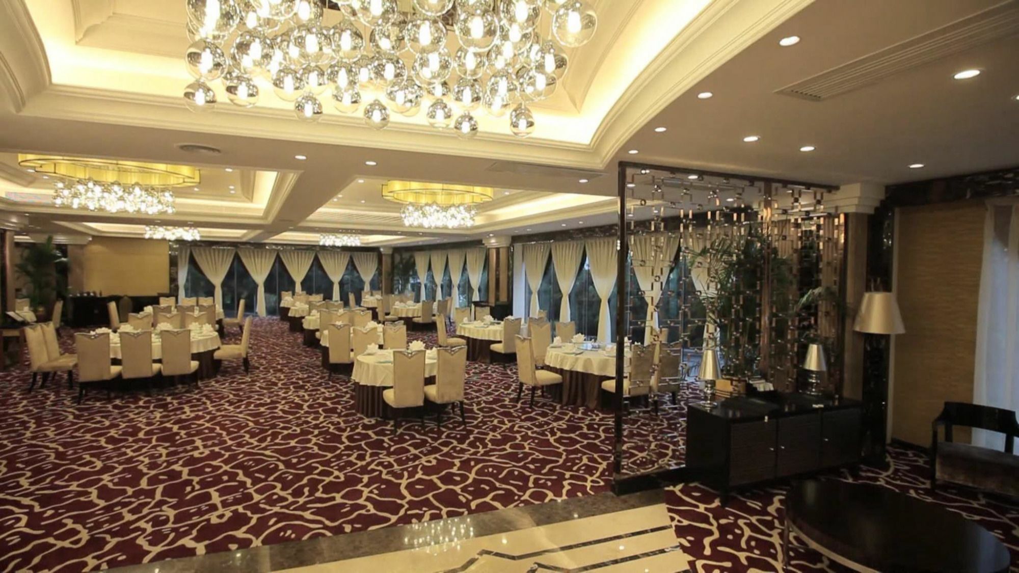 Grand Bay Hotel Чжухай Экстерьер фото